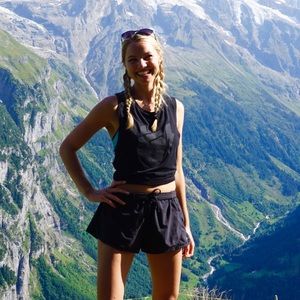 Meet your Posher, Natalie